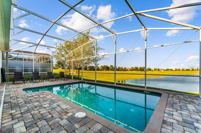 Image No.9-8 Bed Property for sale