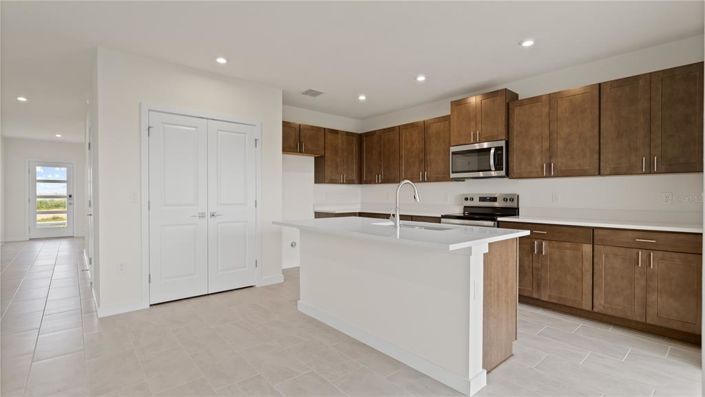 Image No.6-3 Bed Property for sale