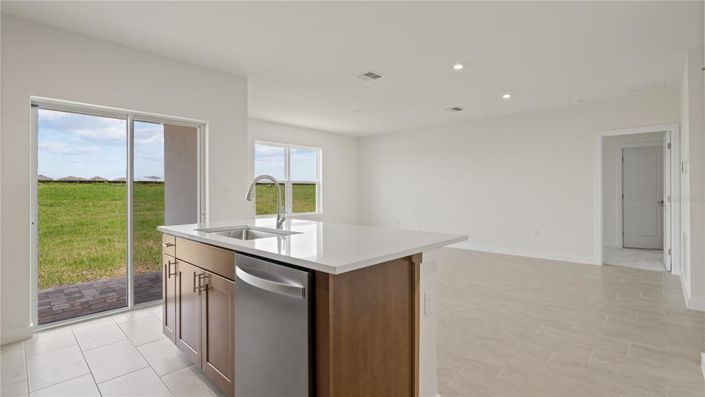 Image No.8-3 Bed Property for sale