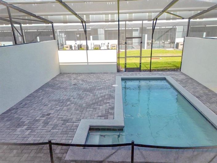 Image No.37-5 Bed Townhouse for sale