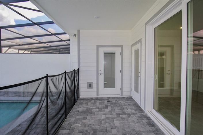 Image No.40-5 Bed Townhouse for sale