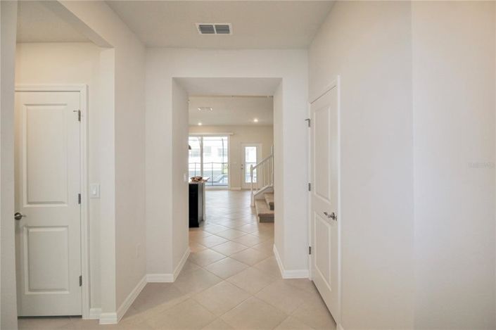 Image No.6-5 Bed Townhouse for sale