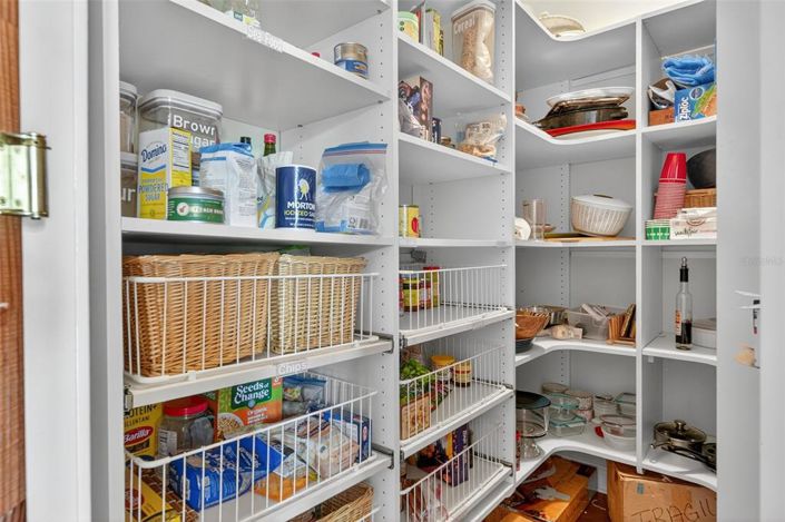 Image No.11-4 Bed Property for sale