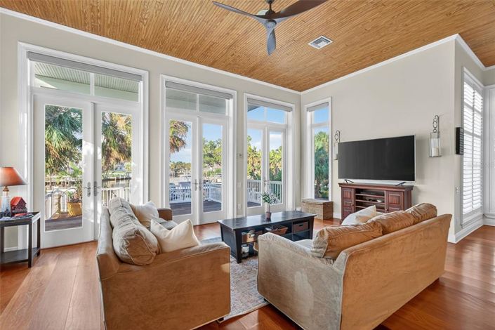 Image No.12-4 Bed Property for sale