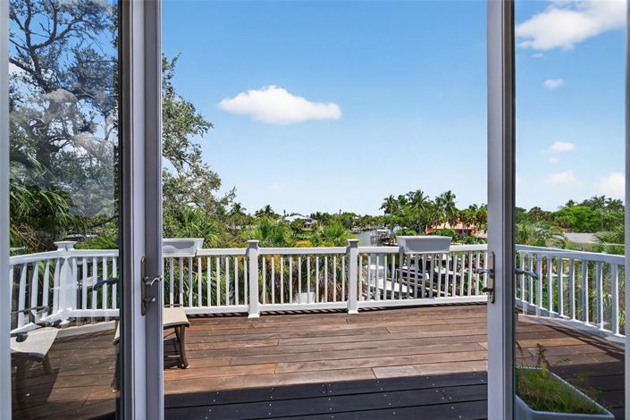 Image No.17-4 Bed Property for sale