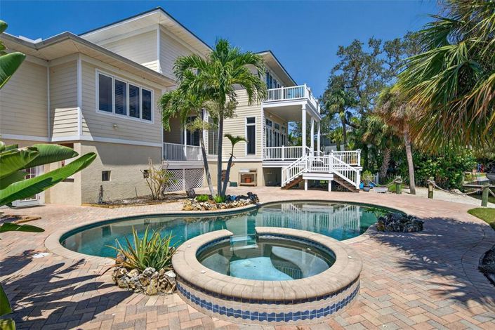 Image No.25-4 Bed Property for sale