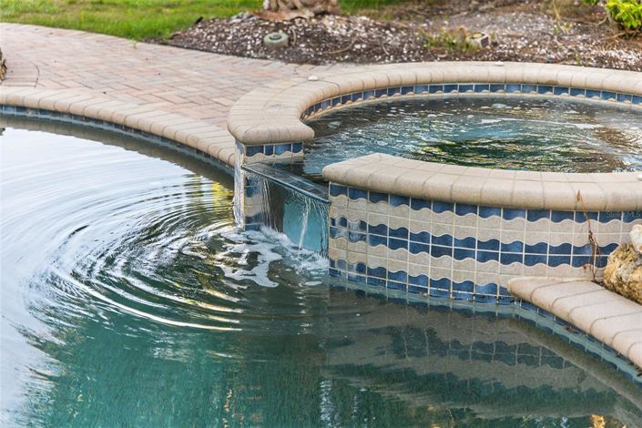 Image No.26-4 Bed Property for sale