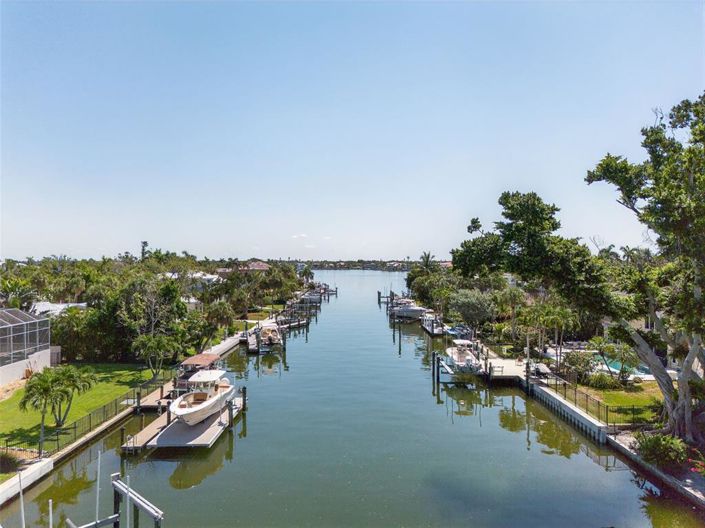 Image No.36-4 Bed Property for sale