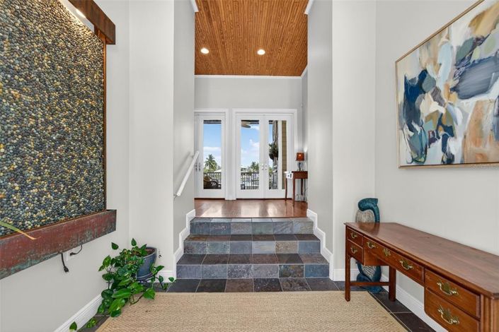 Image No.6-4 Bed Property for sale