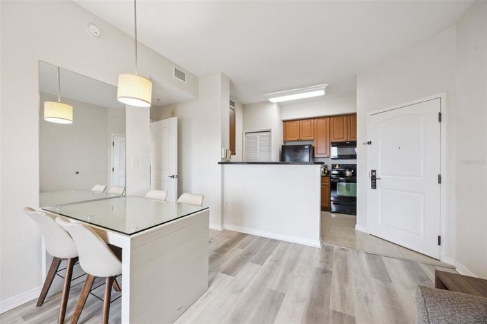 Image No.12-2 Bed Property for sale