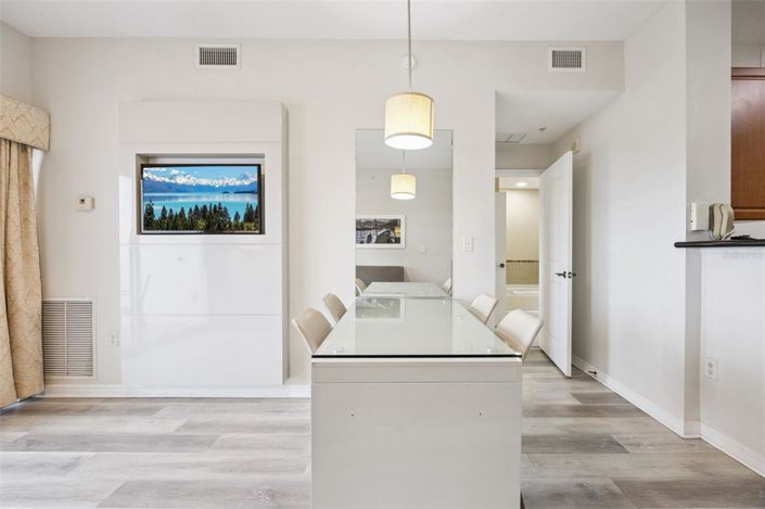 Image No.13-2 Bed Property for sale