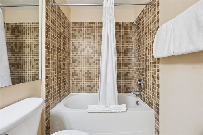 Image No.30-2 Bed Property for sale