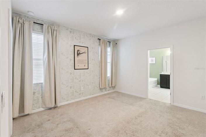 Image No.14-6 Bed Property for sale