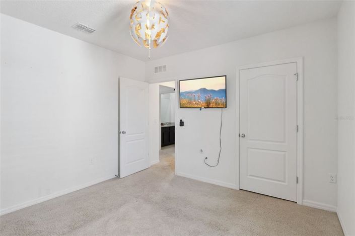 Image No.21-6 Bed Property for sale