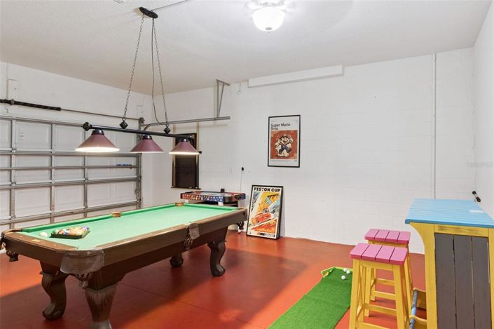 Image No.8-6 Bed Property for sale