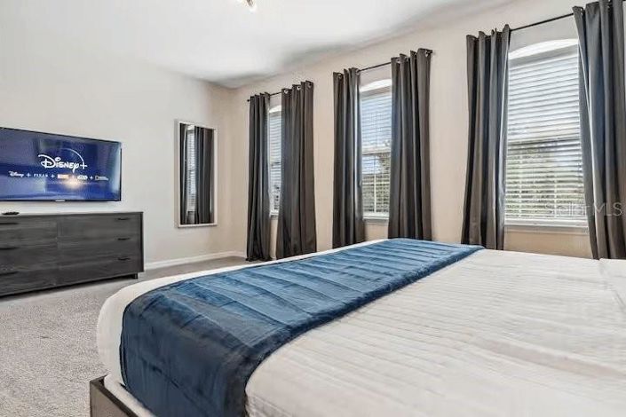 Image No.15-5 Bed Property for sale