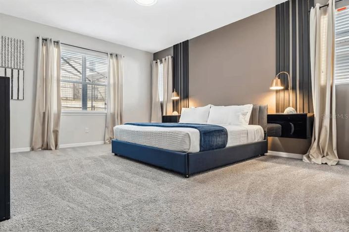 Image No.2-5 Bed Property for sale