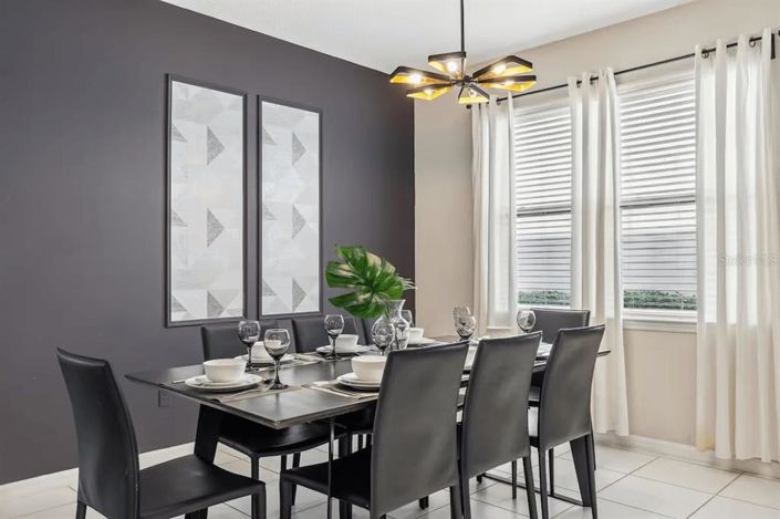 Image No.8-5 Bed Property for sale