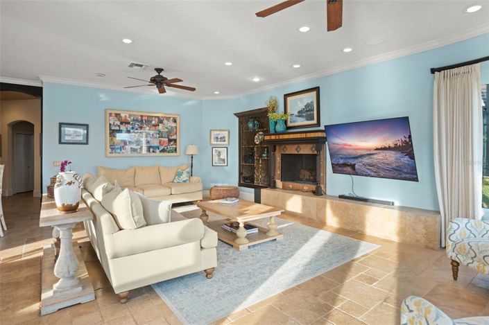 Image No.18-5 Bed Property for sale