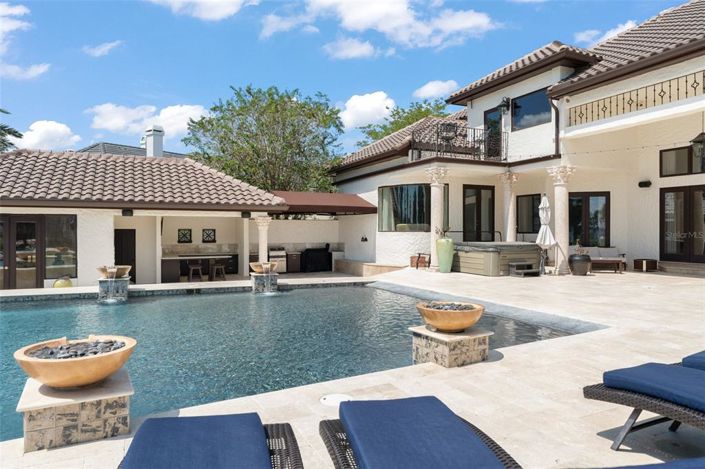 Image No.37-5 Bed Property for sale