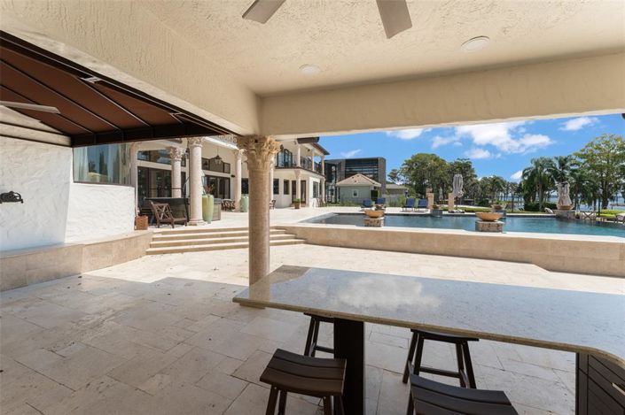 Image No.42-5 Bed Property for sale