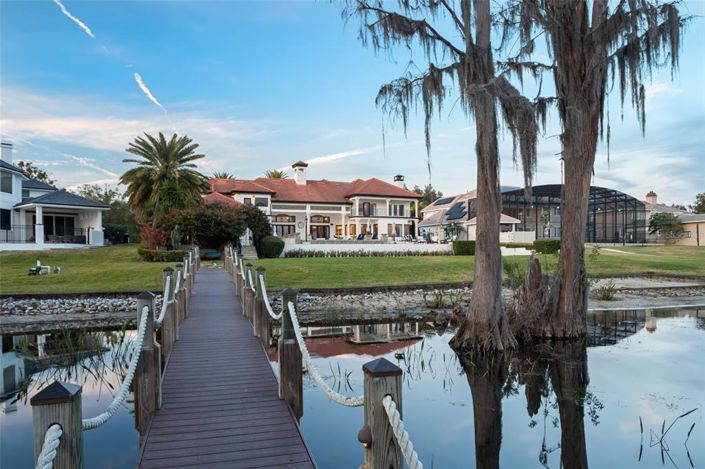 Image No.53-5 Bed Property for sale