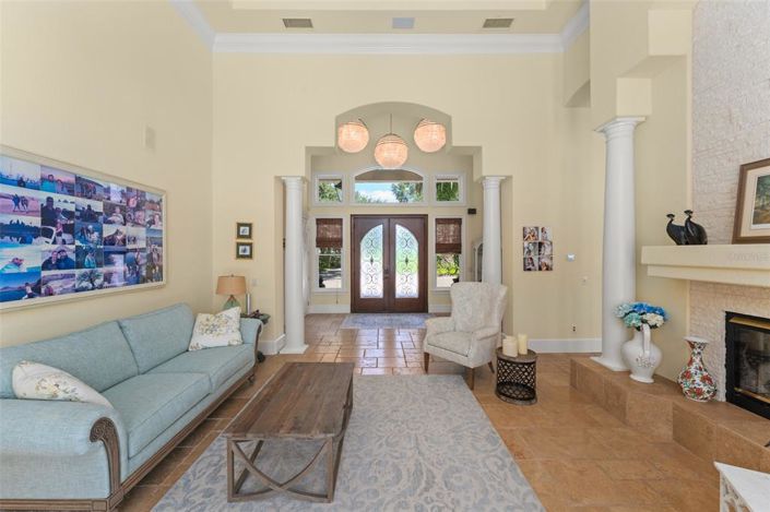 Image No.6-5 Bed Property for sale