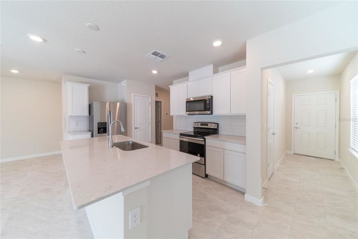 Image No.5-4 Bed Property for sale