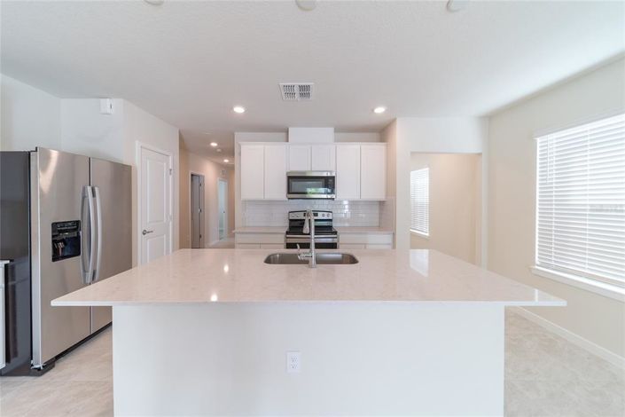 Image No.6-4 Bed Property for sale