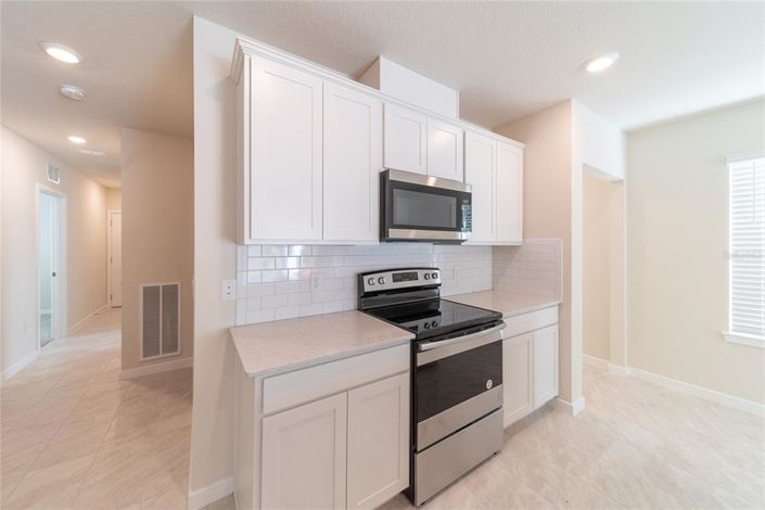 Image No.8-4 Bed Property for sale