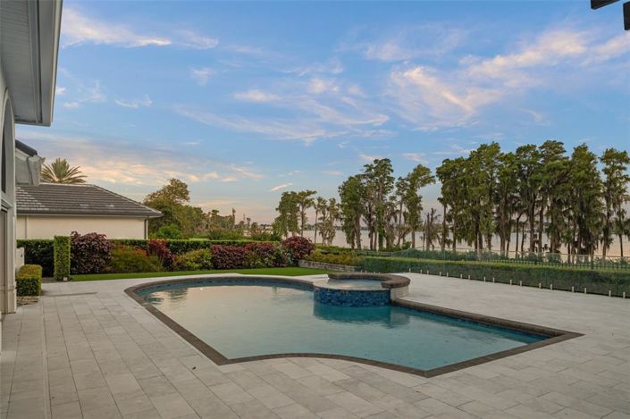 Image No.53-3 Bed Property for sale