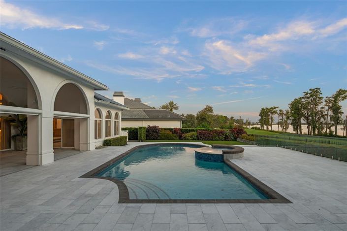 Image No.56-3 Bed Property for sale