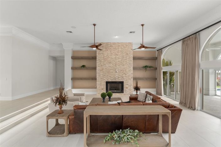 Image No.8-3 Bed Property for sale