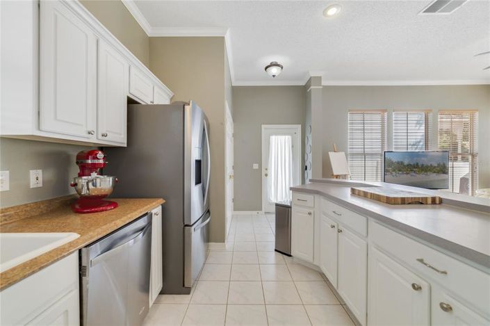 Image No.12-3 Bed Property for sale