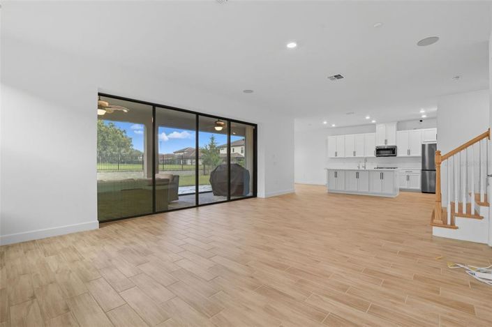 Image No.11-4 Bed Property for sale