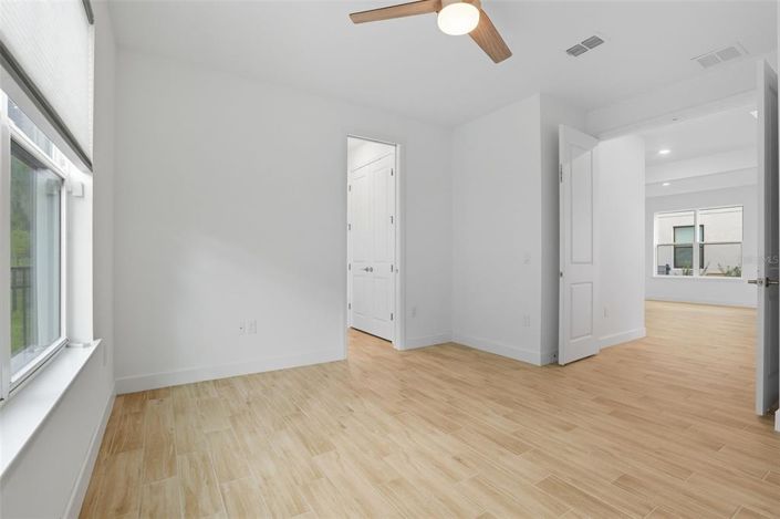 Image No.9-4 Bed Property for sale