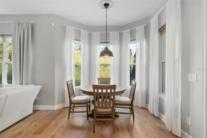 Image No.26-4 Bed Property for sale