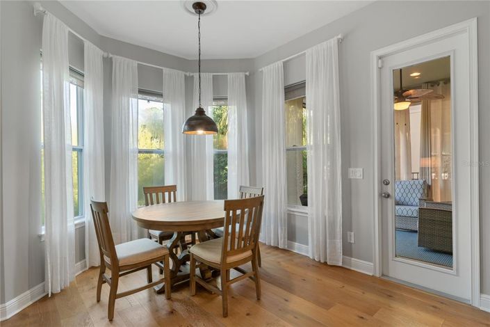 Image No.27-4 Bed Property for sale