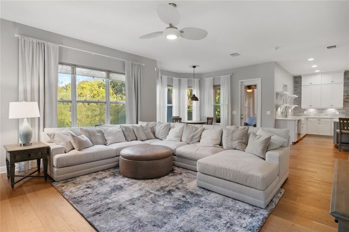 Image No.30-4 Bed Property for sale