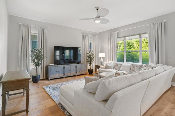 Image No.33-4 Bed Property for sale