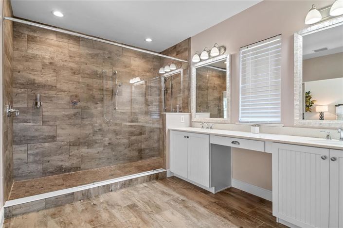 Image No.54-4 Bed Property for sale