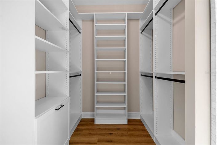 Image No.56-4 Bed Property for sale