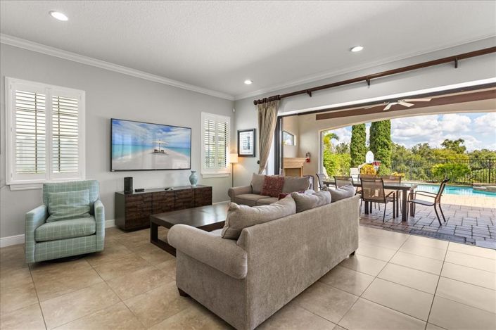 Image No.13-5 Bed Property for sale