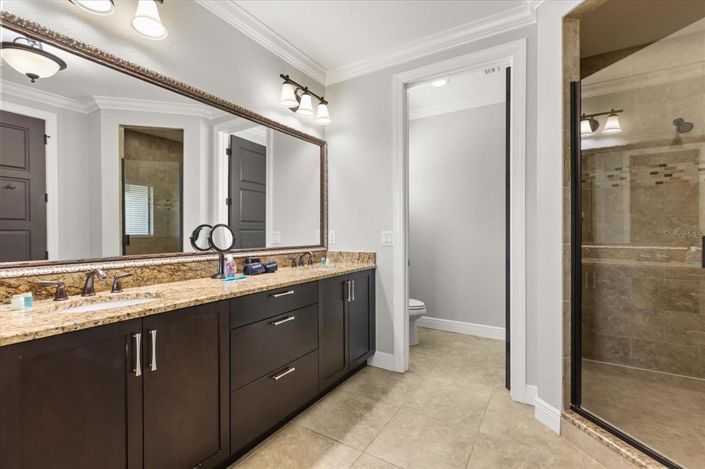 Image No.25-5 Bed Property for sale