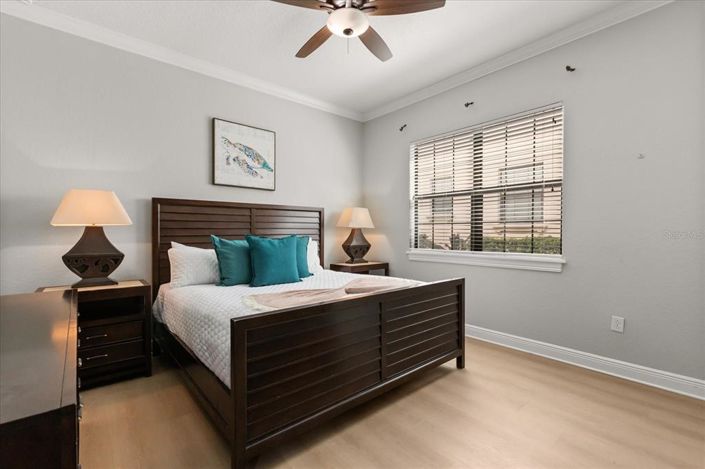 Image No.32-5 Bed Property for sale