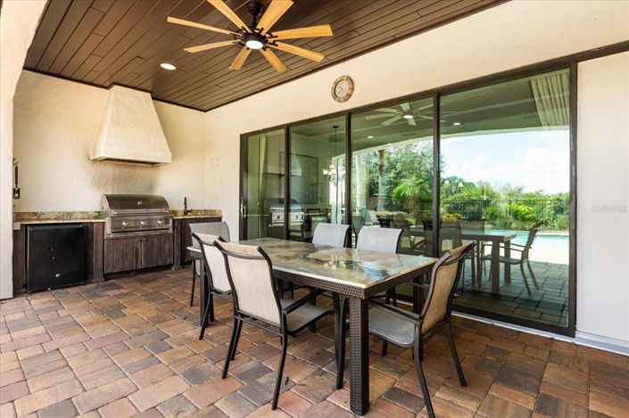 Image No.38-5 Bed Property for sale