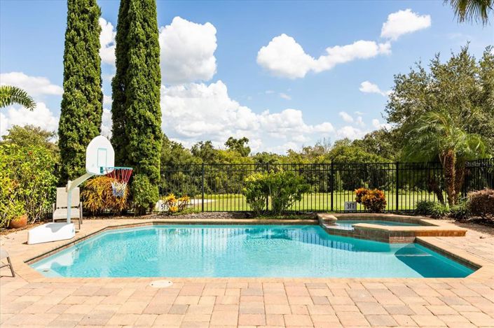 Image No.41-5 Bed Property for sale