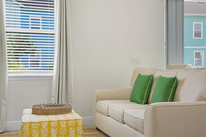 Image No.15-4 Bed Townhouse for sale