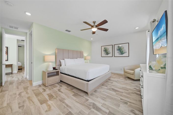 Image No.33-4 Bed Townhouse for sale