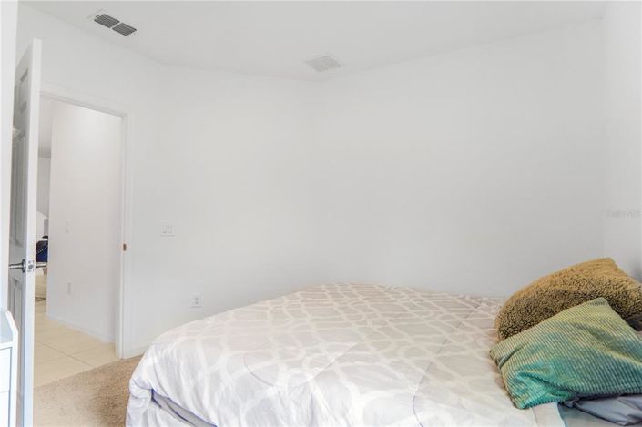 Image No.12-4 Bed Townhouse for sale